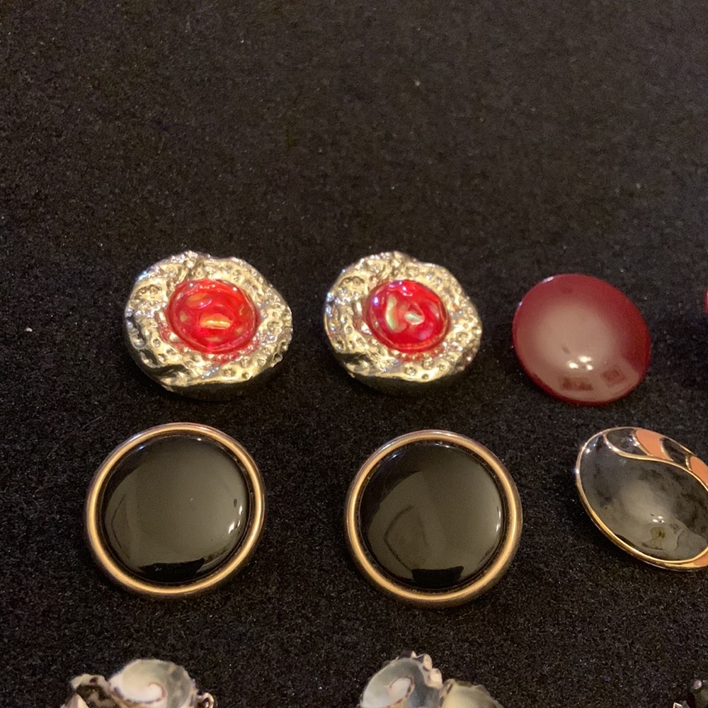 Vintage clip on earrings 7 pairs‎ metal, plastic, beads, shells. Fun 🤩 - Picture 4 of 9